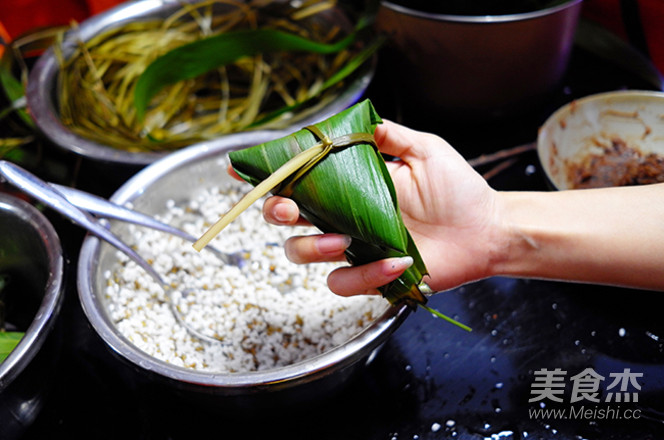 浓情端阳传情苦荞豆沙粽飘香万里