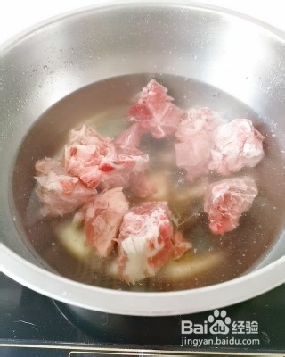营养美味的白萝卜排骨汤