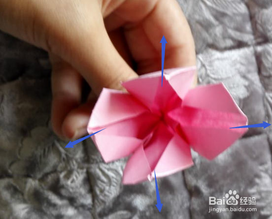 如何折出好看的百合花