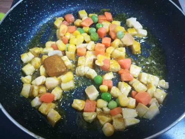 咖喱鸡肉芝士塔