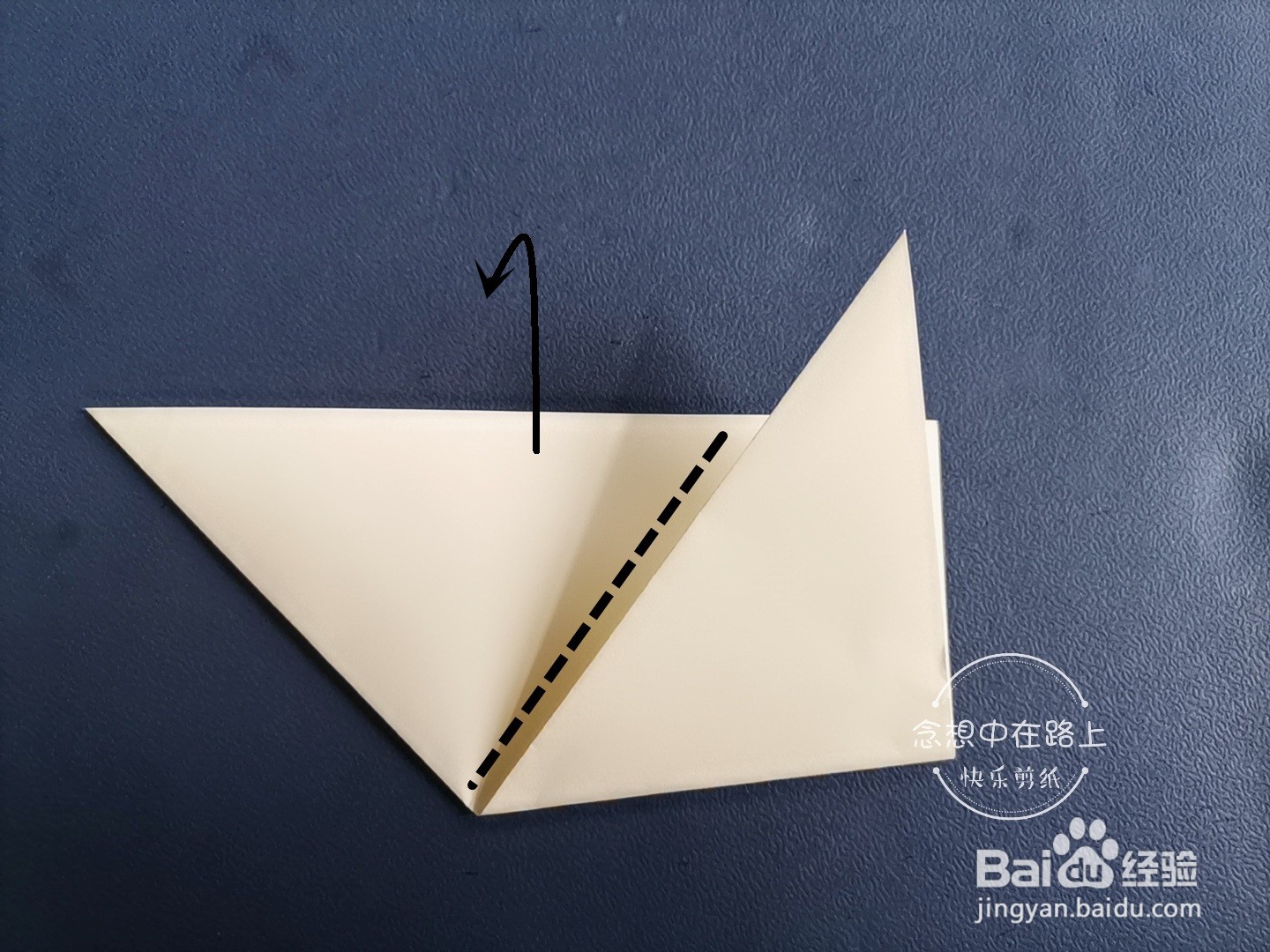如何用彩色纸剪雪花纹样