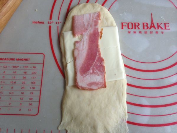 肉桂培根芝士面包卷