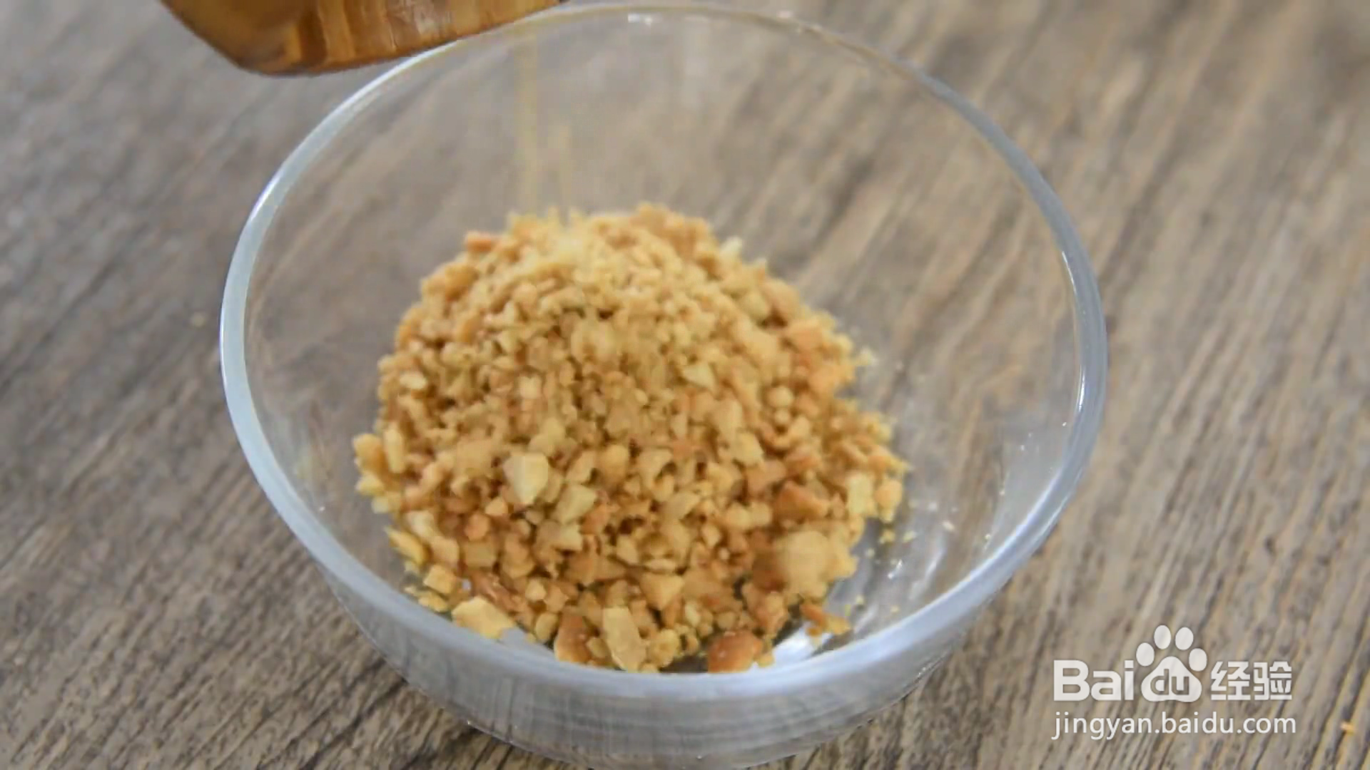 怎么做草莓夹心巧克力