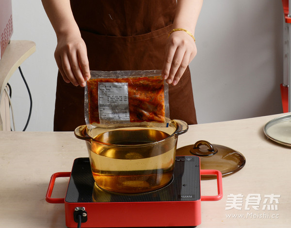 辣肉酱拌面的做法