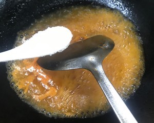 菠萝虾球怎么做