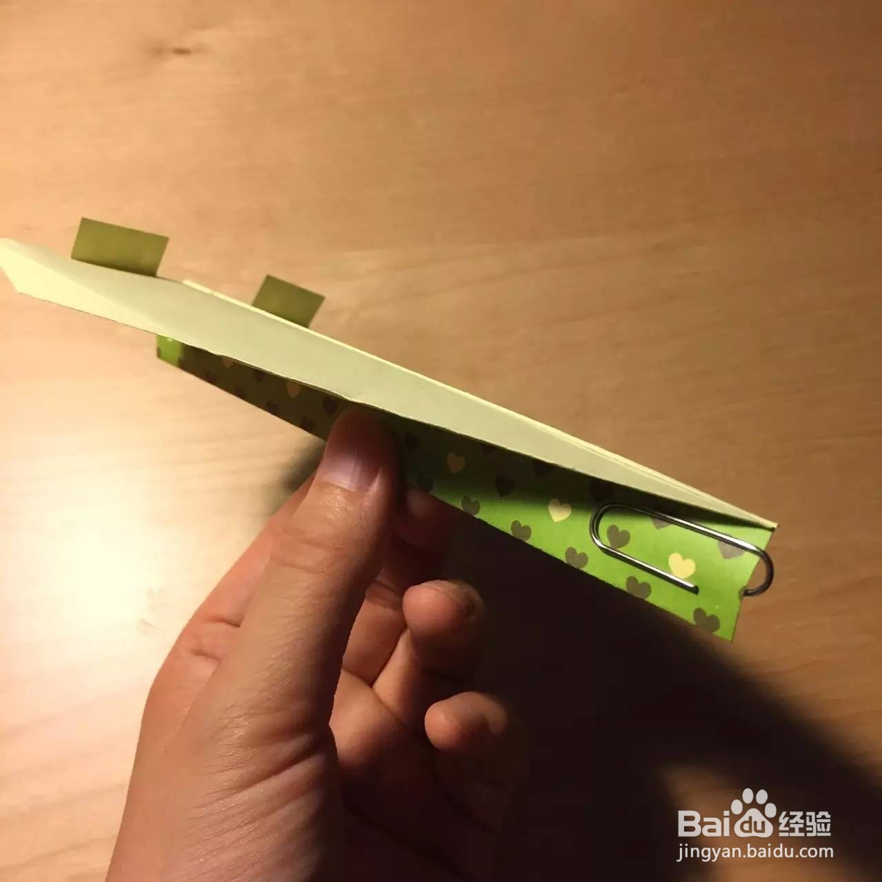 弹力纸飞机制作方法