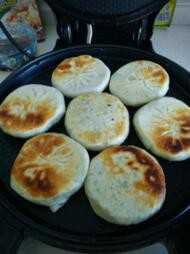 韮菜馅饼的面如何做?