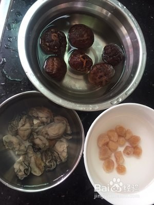 食补佳品鲜甜排骨苦瓜汤的做法
