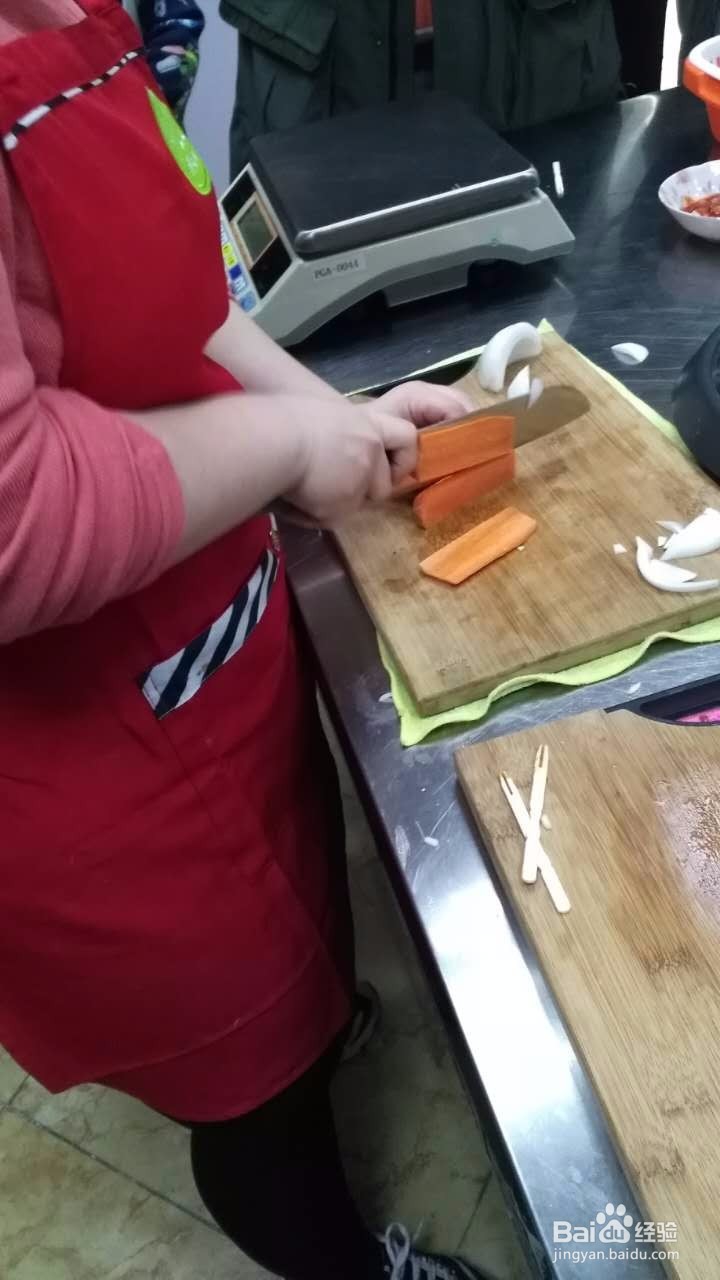 自己动手做韩式牛肉火锅