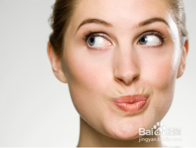 脸上毛孔大是什么原因