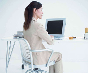 怎样预防儿童屈光不正呢？