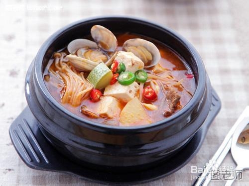 韩国特色美食 牛肉大酱汤的做法