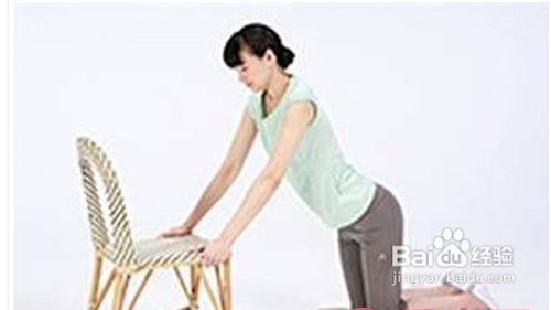 做什么运动丰胸简单4步让你胸部逐渐完美