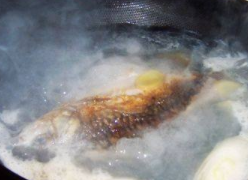 鲫鱼豆腐汤做法