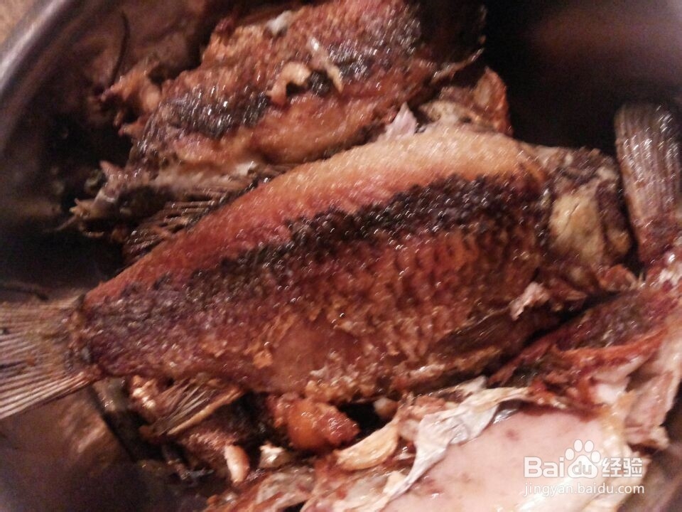 酸菜鲫鱼的制作步骤