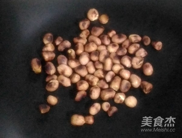 挂霜花生的做法