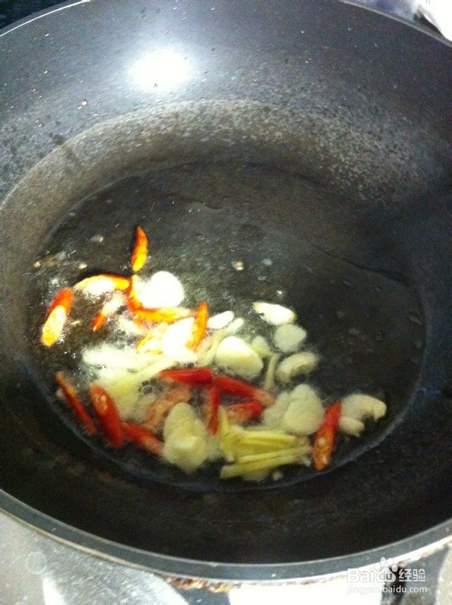 怎么做尖椒肥肠