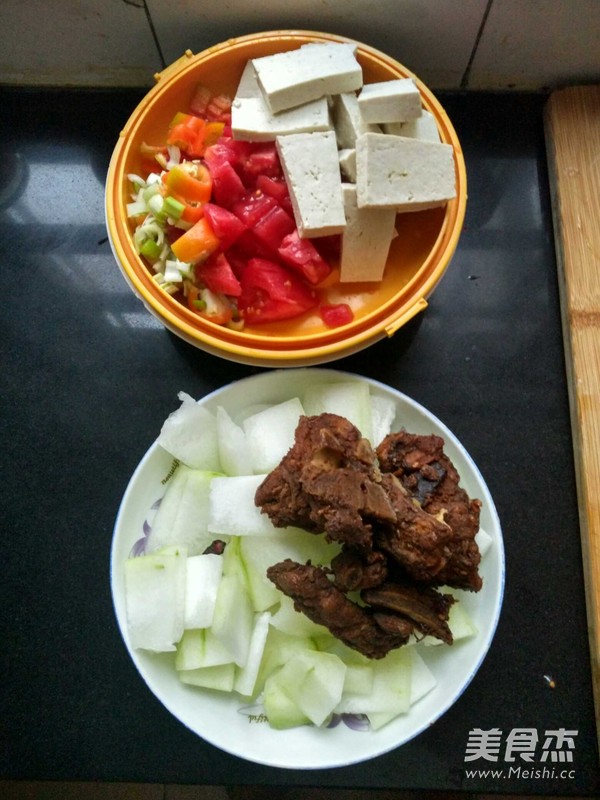酱排骨烩豆腐冬瓜