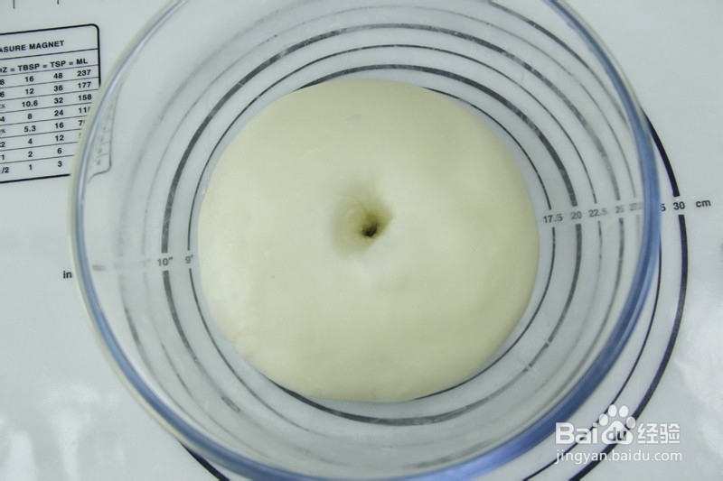 好吃简单的牛奶餐包做法教程