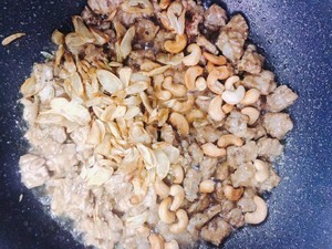 黑胡椒腰果牛肉粒的做法