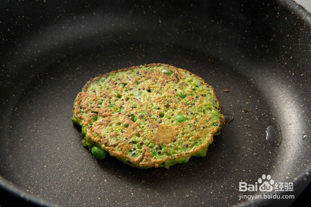 家常做法的豌豆小米薄荷煎饼