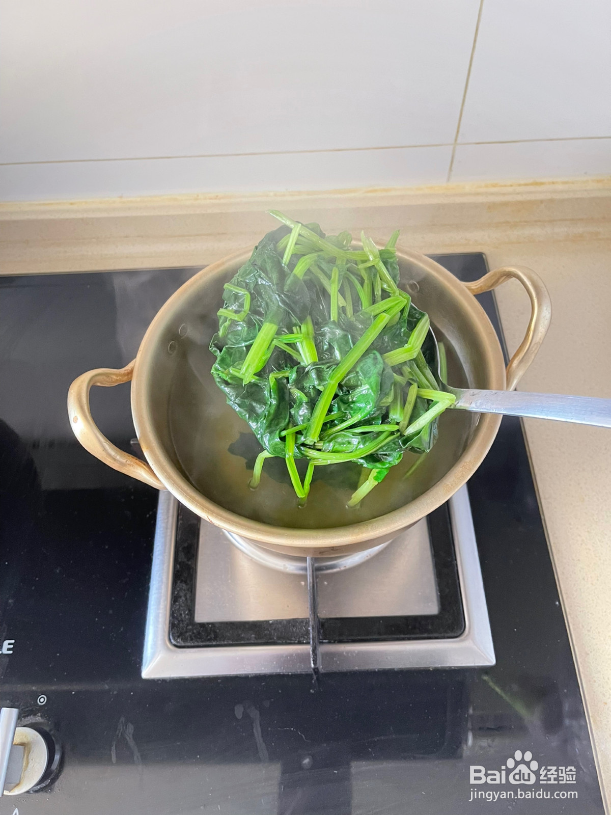 凉拌菠菜的做法