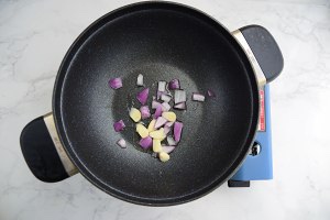 怎么做美味的咖喱鱼丸饭