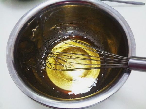 广式豆沙蛋黄月饼