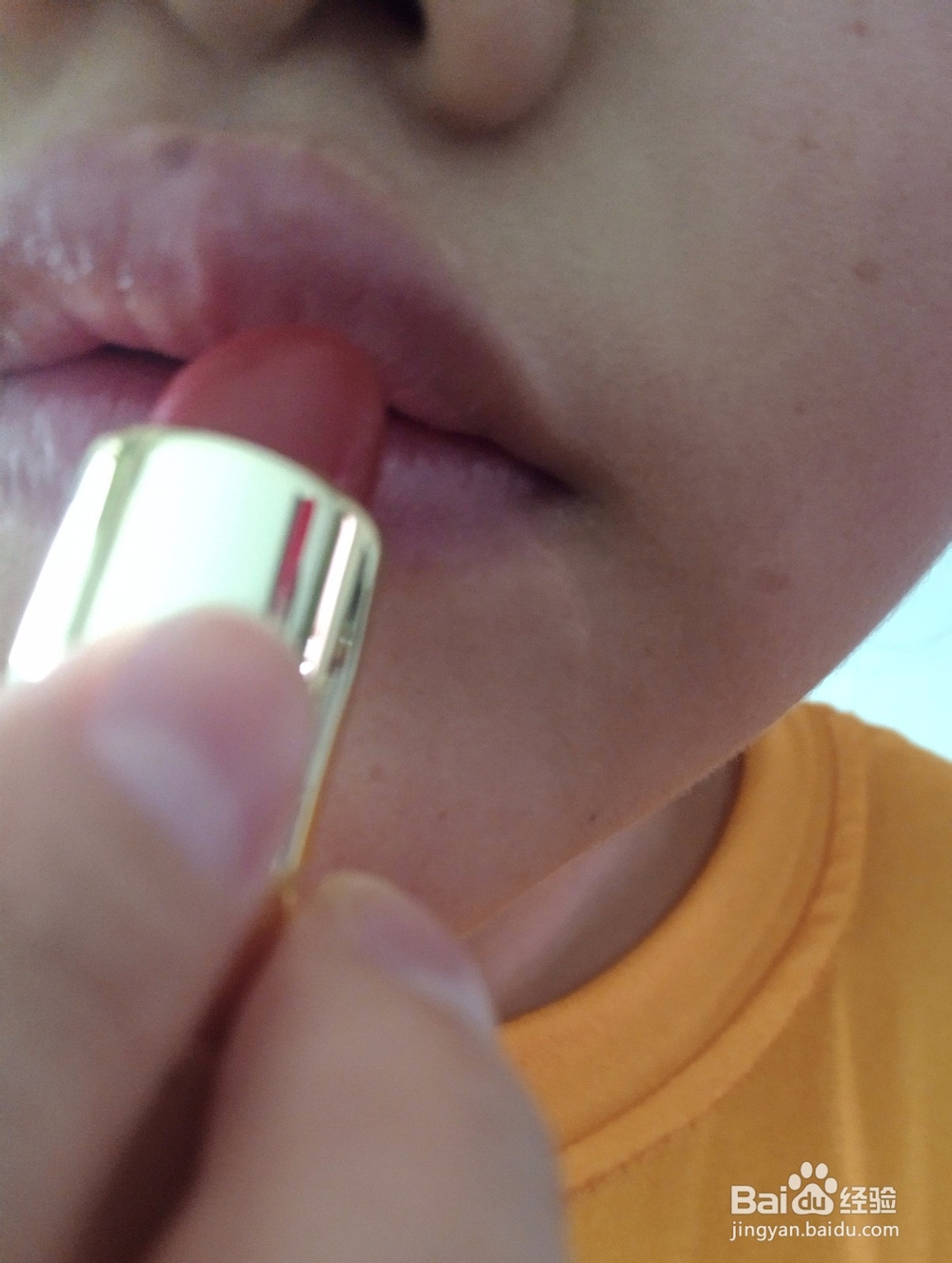 怎么用四个单品化全脸妆