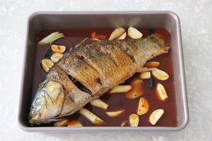 烤箱烤鱼没有锡纸怎么烤，求方法