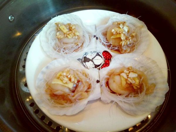 蒜蓉粉丝蒸扇贝