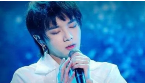 不就是要压迫感吗是什么歌