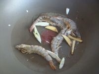 白菜炒大虾详细做法