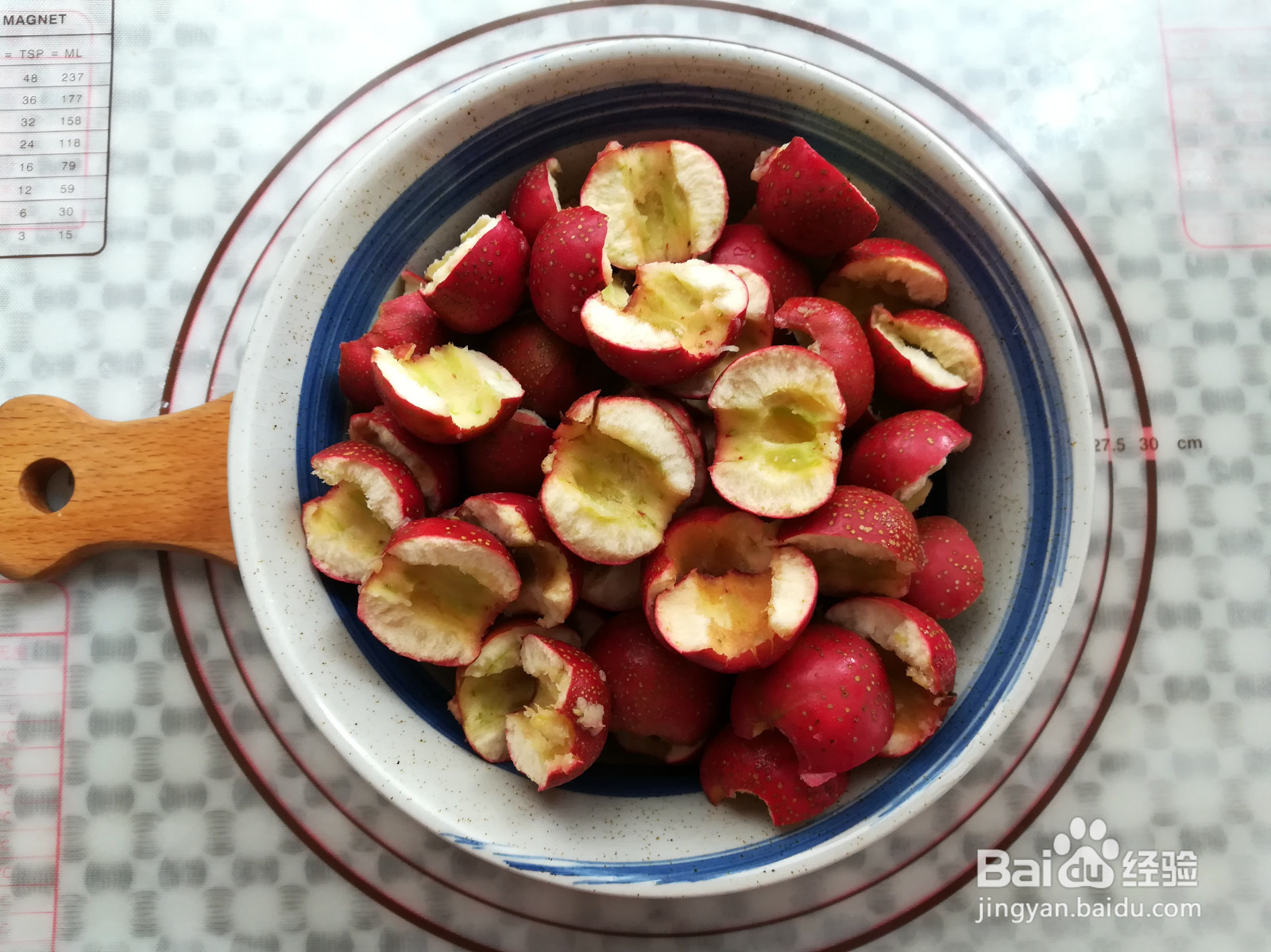 山楂雪丽球的做法