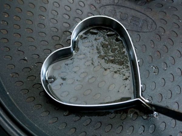 溏心蛋鳕鱼松三明治