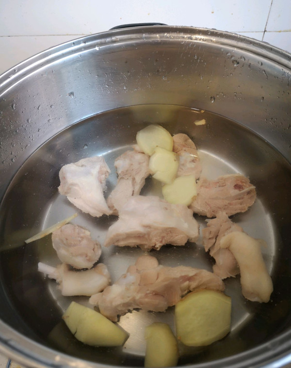 莲藕胡萝卜老鸭汤