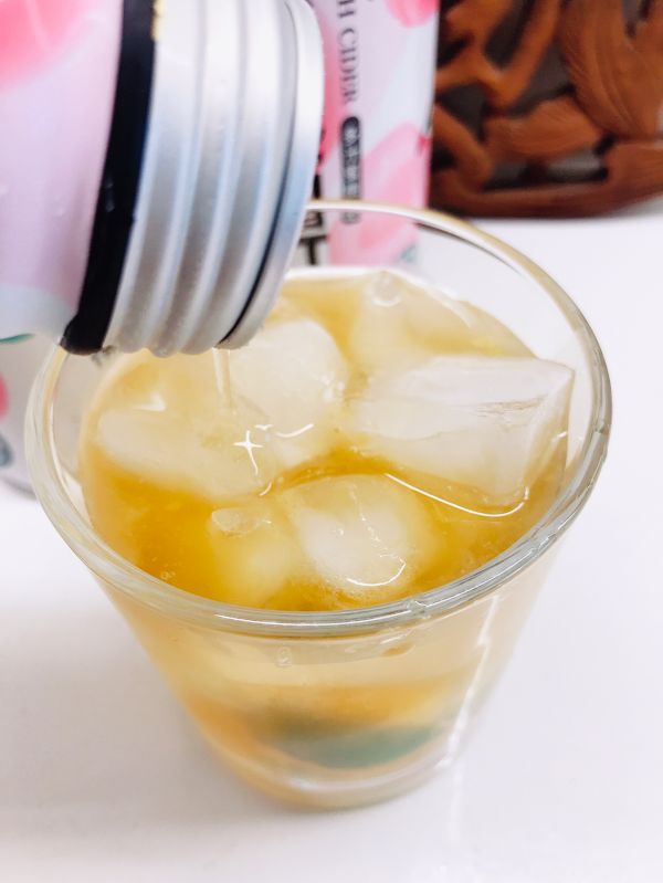 桃桃西打柠檬茶