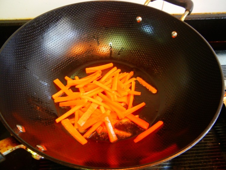 广为人知的三色杏鲍菇，简单易学哦！