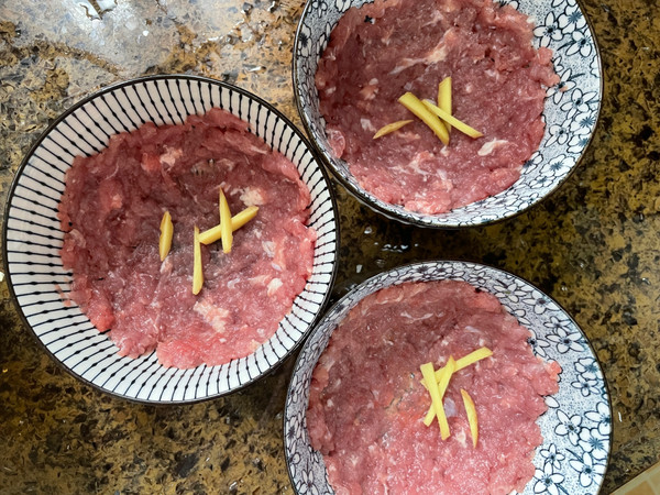 辽参鸡蛋瘦肉汤