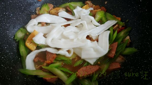 香辣牛肉芹菜粉