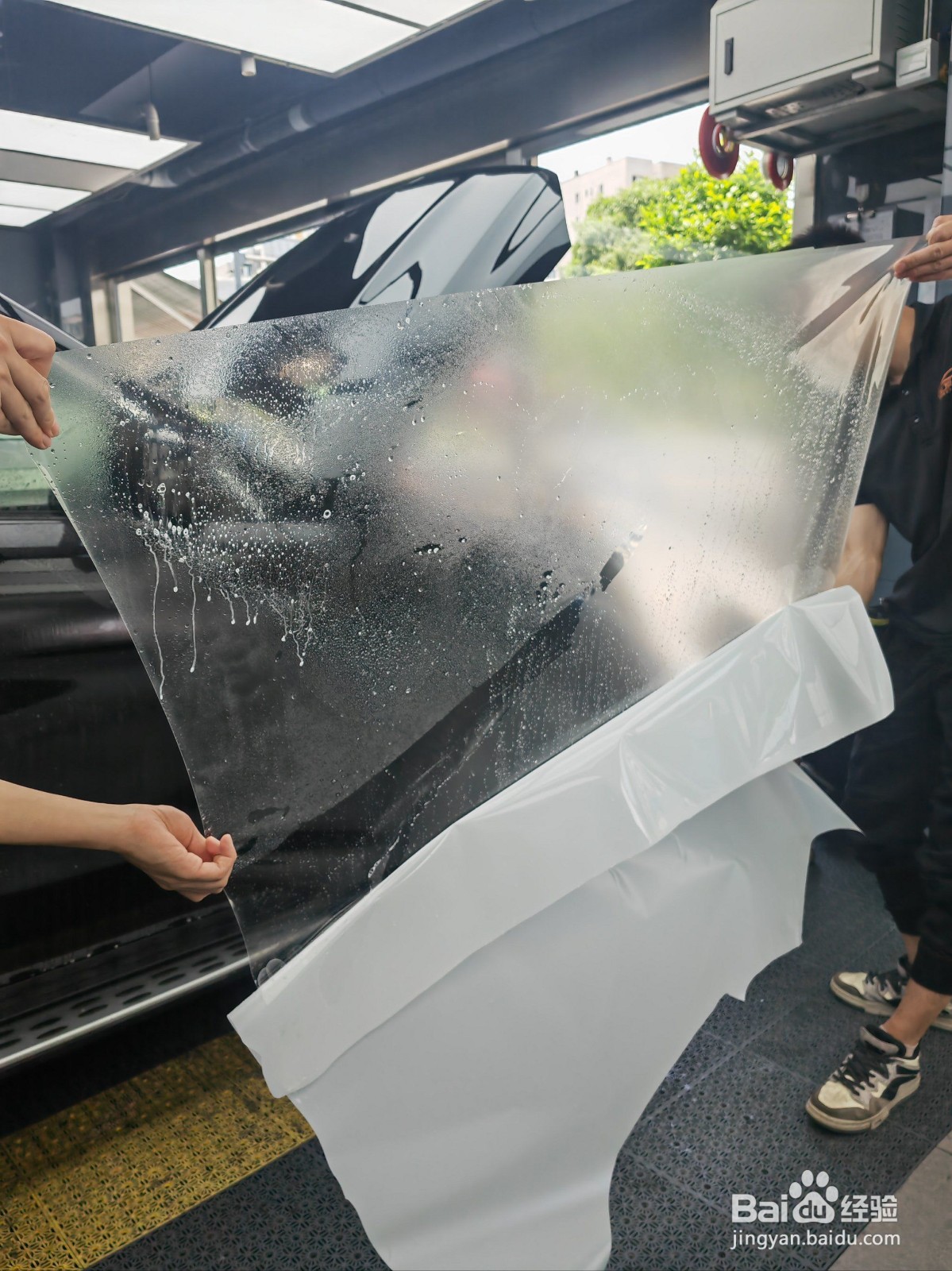 如何将车贴简单的粘好