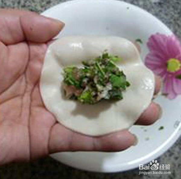 荠菜肉馅煎饺做法