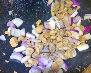 黑胡椒鸡肉芝士焗饭的美味做法