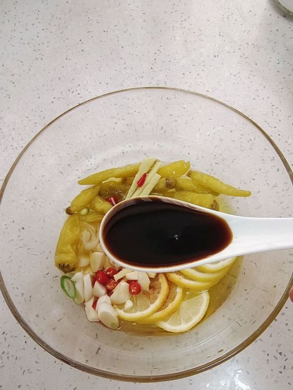 酸辣柠檬泡椒凤爪
