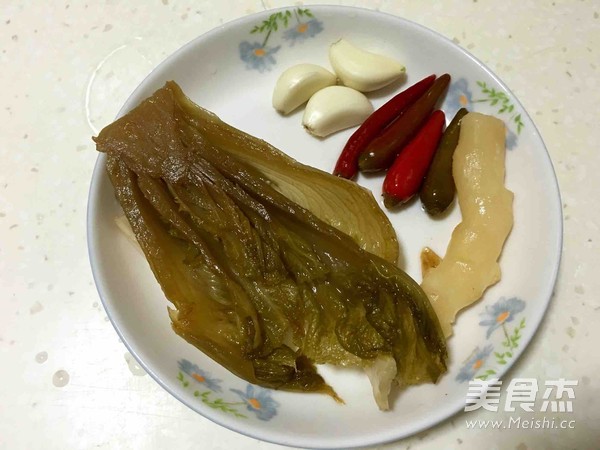 酸菜肉丝米线