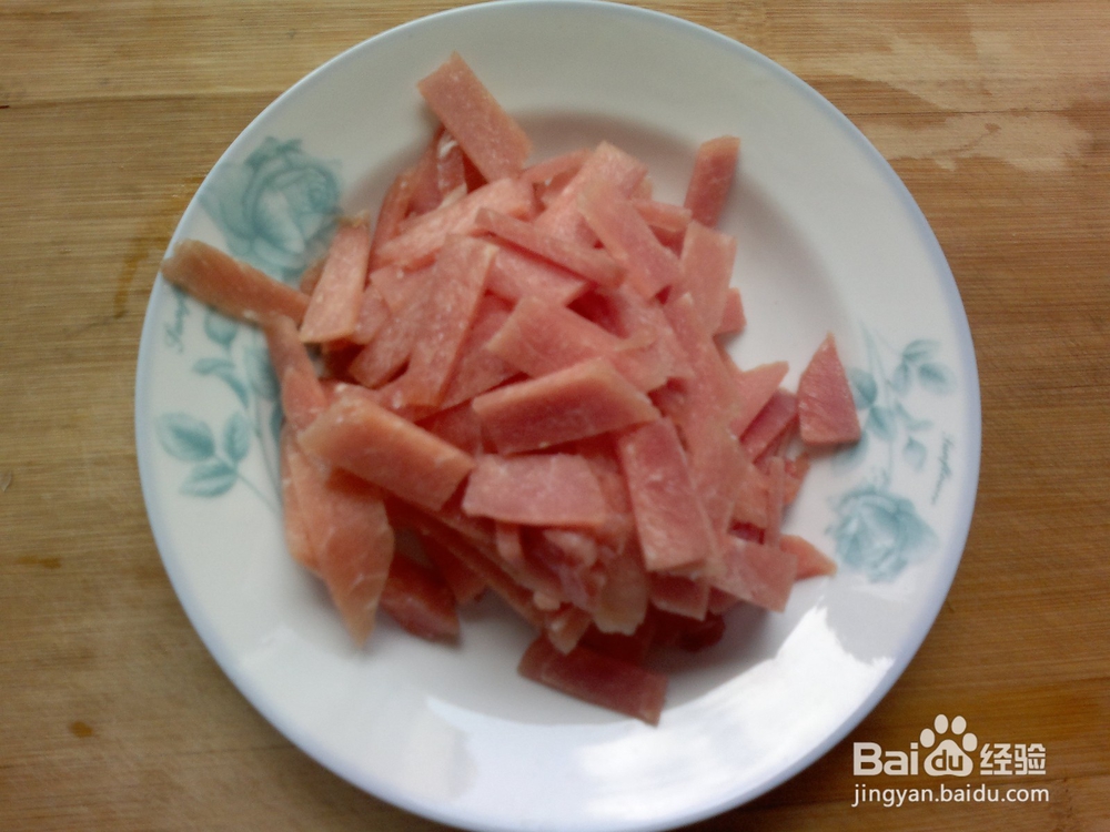 制作简单的下饭菜青椒平菇炒肉的做法