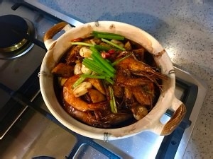 杏鲍菇海虾煲