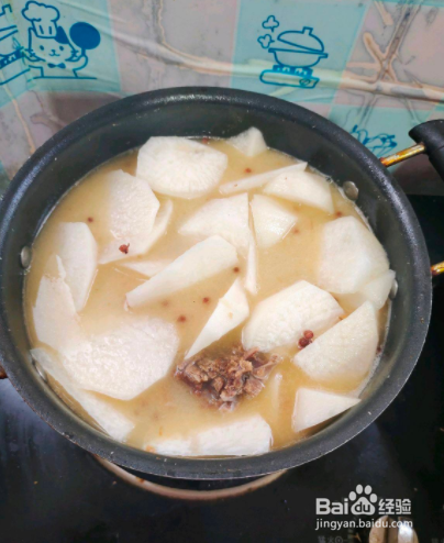 家常菜：腊排萝卜汤