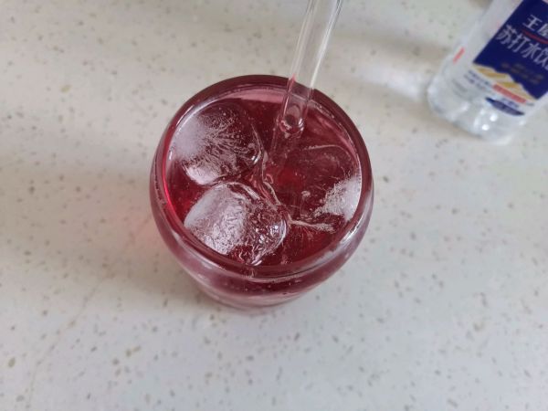 蔓越莓果冻冰饮