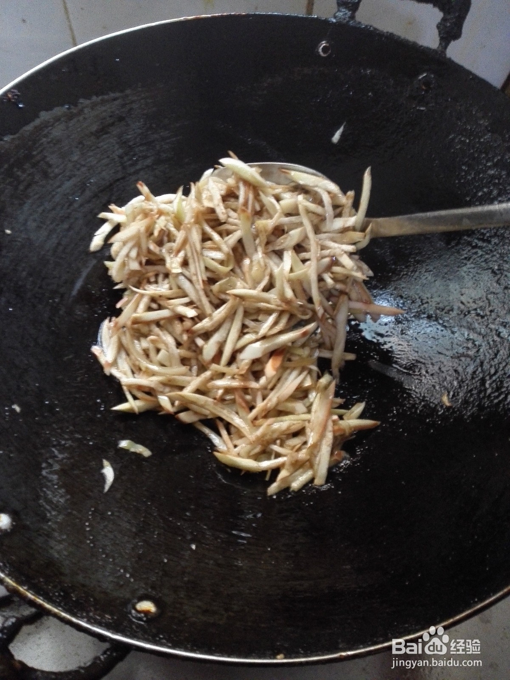 怎样制作肉丝白茄?